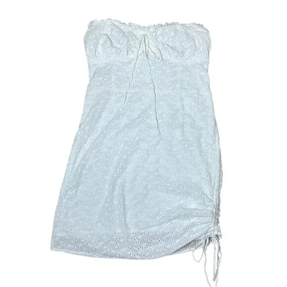 NWT AIYANA City Break Mini Dress White Eyelet Strapless Size Large - Picture 2 of 16